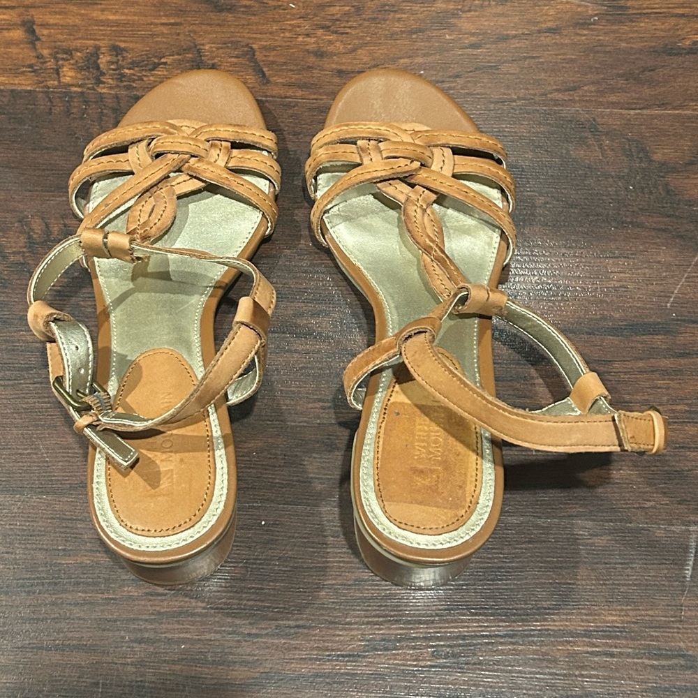 White Mountain tan kitten block heel sandal - Picture 2 of 6